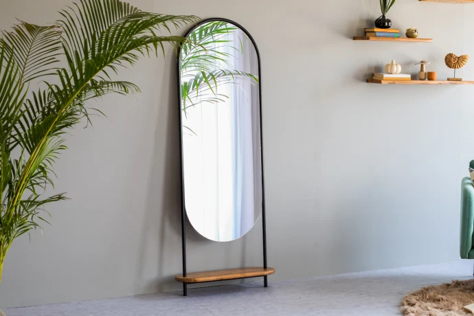 Long Mirrors
